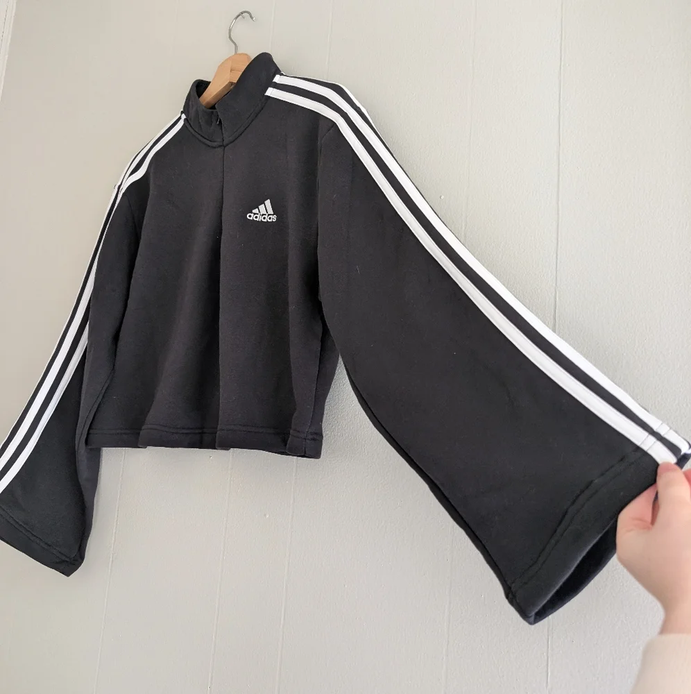 NWT Adidas Cropped Fleece - Picture 3 of 9